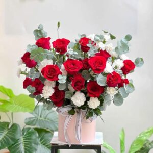 Hộp hoa màu đỏ mẫu G05 Hoa khai trương để bàn